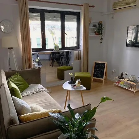 Apartment Entire Serviced With A Beautiful View
