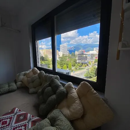 Apartment Entire Serviced With A Beautiful View *